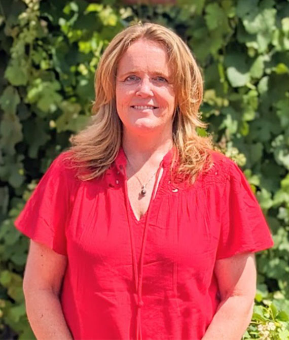 Julie Oldfield headshot - owner team